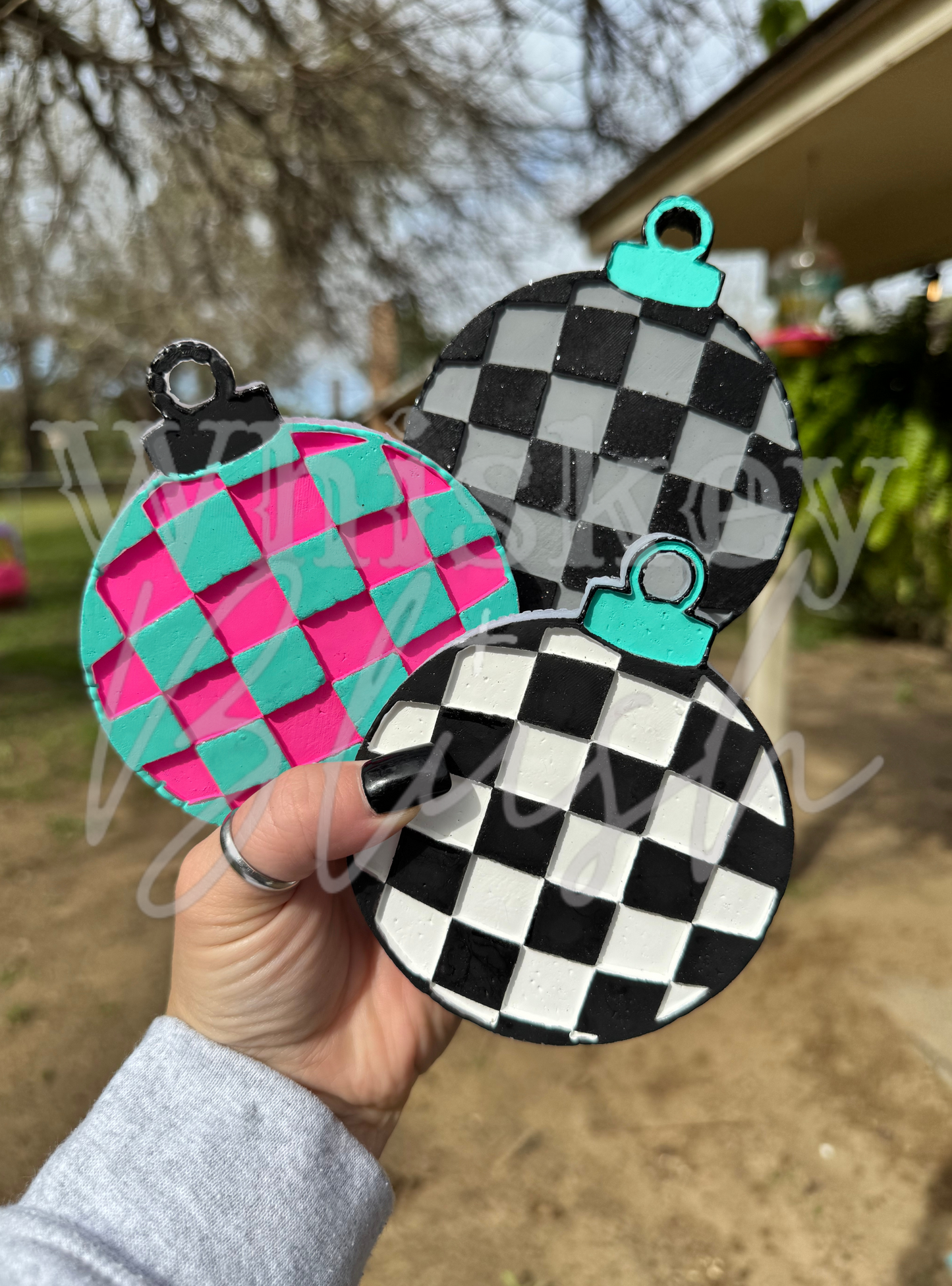 Checkered ornament freshie