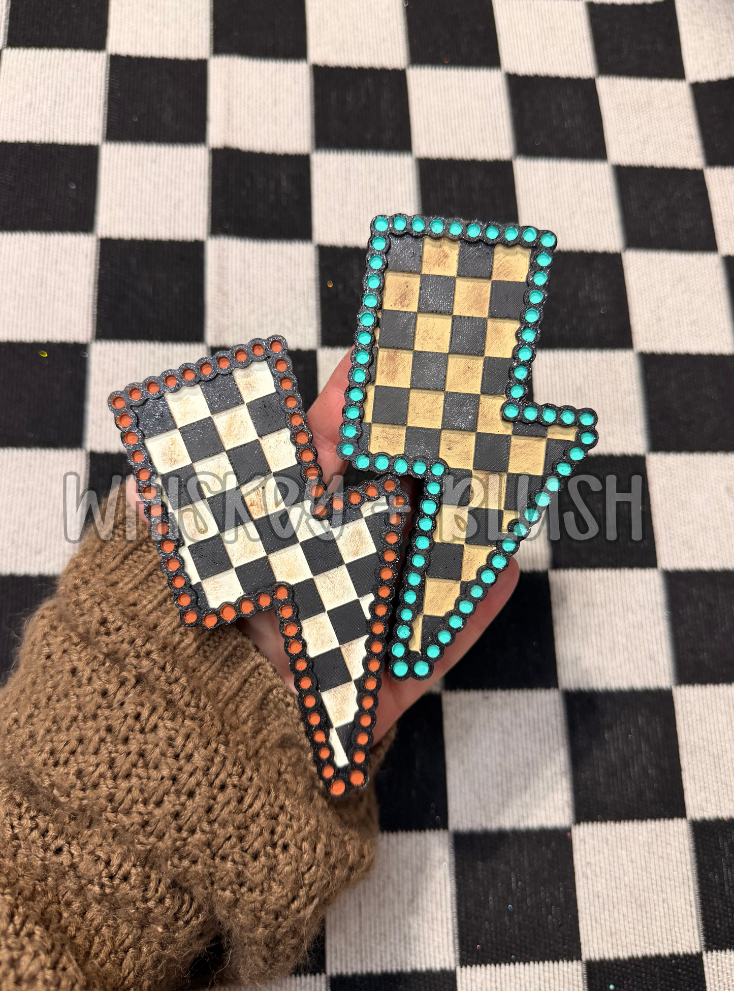 Checkered bolt freshie