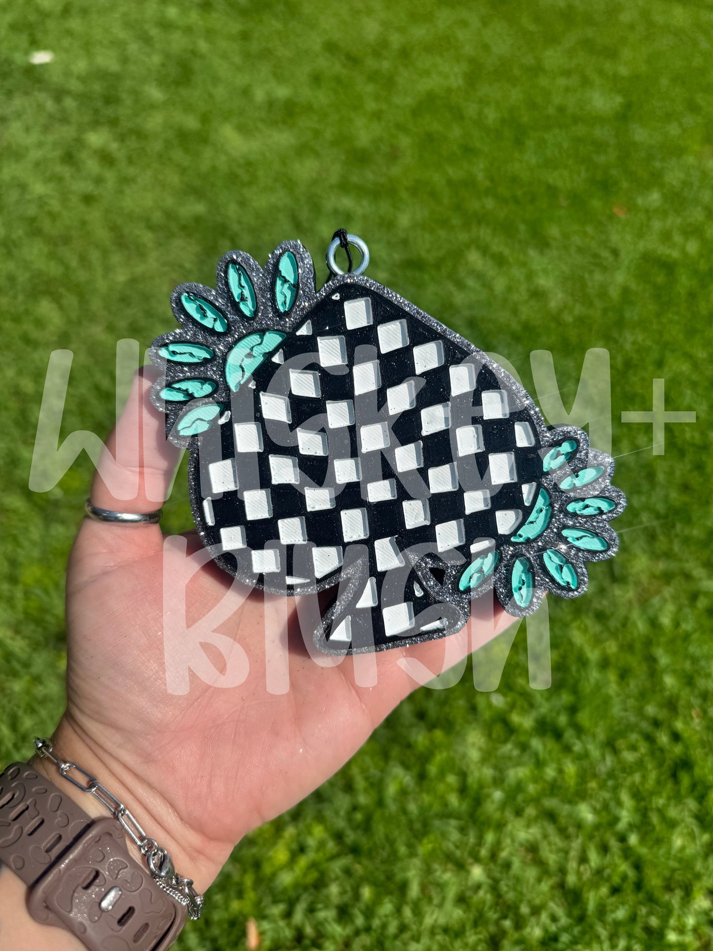 Checkered spade freshie